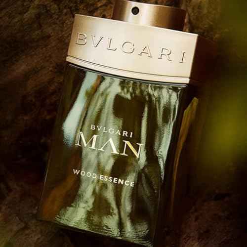 Bvlgari Bulgari Man Gift Box for Men Wood Essence Perfume Eau De Parfum Spray 100 ml and Perfume Travel Spray Eau De Parfum 15 ml