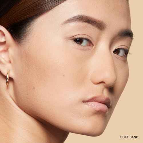 Bobbi Brown Sheer Finish Pressed Powder | Oil-Absorbing, Mattifying Setting Powder for All-Day Shine Control | Includes Puff, 0.31 Ounce