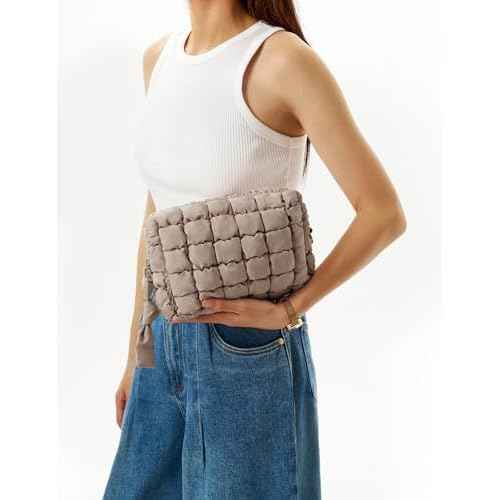 Quilted Makeup Bag Puffy Cosmetic Bag Cute Puffer Travel Toiletry Bag for Women, Large Makeup Pouch for Purse Quilted Cosmetic Pouch for Essentials Toiletries, Christmas for Women, Girls