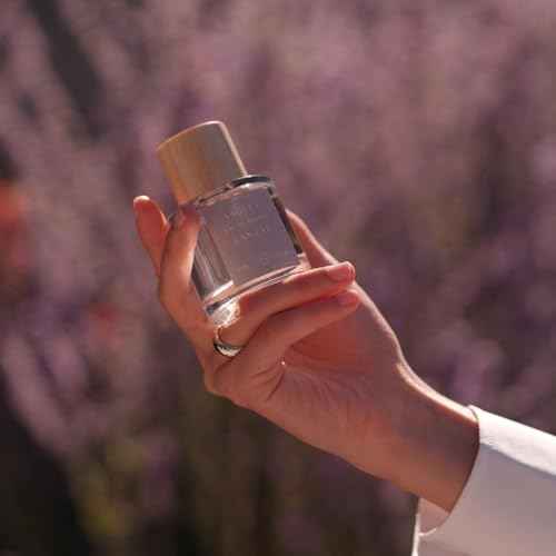 Oak Essentials Violet Santal Eau De Parfum | Clean Floral & Woody Fragrance with Violet, Italian Lemon, Amber, & Sandalwood, 50 mL