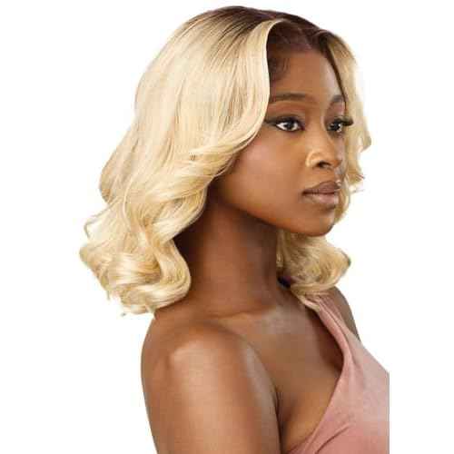 Outre Lace Front Wig - Perfect Hair Line 13X4 - Alora (OFF BLACK 1B)