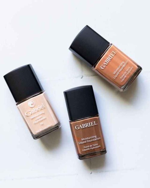Gabriel Cosmetics Liquid Foundation, Organic Formula- 1 fl oz. (Natural Beige, 1.0)