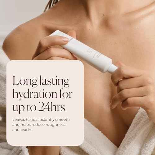 Laura Mercier Soufflé Hand Cream, 24HR Hydration, Nourishes and Repairs, Instantly Moisturizes and Improves Skin Texture, Infused with Shea, Mango, and Cocoa Butters, Ambre Vanille