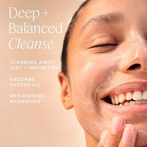Farmacy Foaming Face Wash for Oily Skin - Whipped Greens Oil-Free Gentle Facial Cleanser + Exfoliator - Infused with Green Clay to Remove Impurities, Control Oil + Maintain Skin Hydration (150ml)