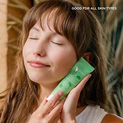 p?rlisse Kale + Vitamin K Hydrating Face Moisturizer - Face Moisturizer for Detoxifying & Pore Tightening - Packed with Antioxidants for Smooth, Radiant & Youthful Skin (1.7 Fl oz)