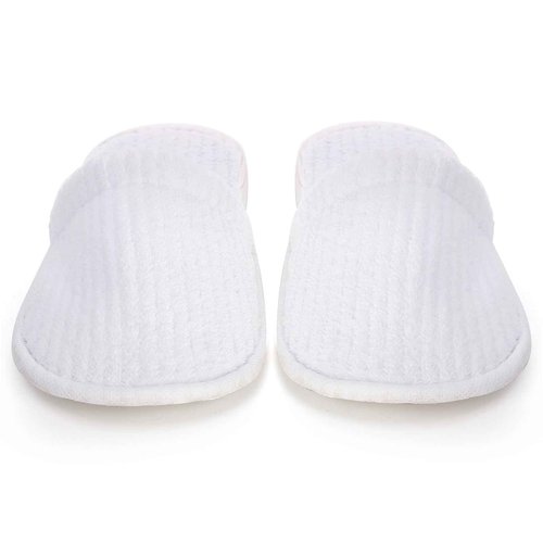 Frcctre 20 Pairs White Disposable Slippers, Closed Toe Soft Coral Fleece SPA Slippers for Women and Men, Comfortable Non-Slip Disposable Slipper for Travel Guests Hotel Home Salon