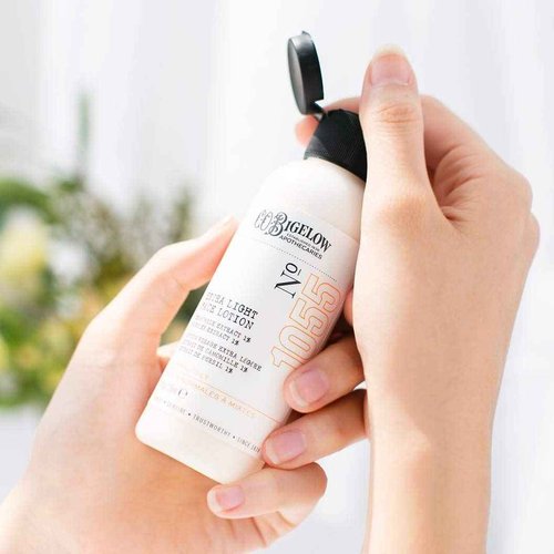 C.O. Bigelow Face Care Collection, Extra Light Face Lotion, Lightweight Facial Moisturizer with Aloe Vera, Chamomile, Made in the USA, 4 fl oz