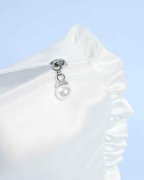 xo, Fetti White Satin Bride Cosmetic Bag | Bachelorette Party Decorations, Bride To Be Purse, Bridal Shower Accessory, GRWM Makeup Bag
