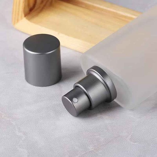 JJKMALL 100ML 3.4OZ Refillable Spray Perfume Bottles large cosmetic Fine Mist Atomizer Empty Frosted Clear Glass Essential Oil Container for Travel Makeup Party Refill tool