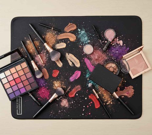 Professional Makeup Travel Towel - Microfiber Suede Quick Dry Towels - Multipurpose Kit Towel for Artists & Stylists - Double-Sided High Absorbency Towel - Sand-Free Protect Client Surface - 75x130 cm
