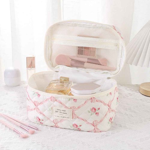 AMZMA Bow Makeup Bag Organizer, Travel Makeup Bags for Women, Quilted Cosmetic Bag for Women, Large Travel Toiletry Bag, Cute Makeup Bags for Teen Girls, Cute Toiletry Bag Organizer