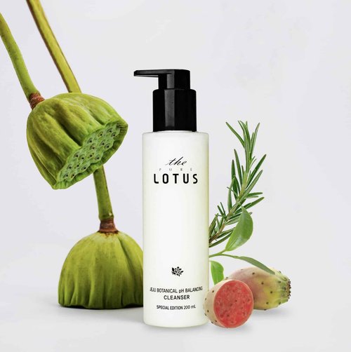 THEPURELOTUS Jeju Botanical PH Balancing Cleanser｜ ultra gentle 3-in-1 cleansing｜ Korean vegan cleanser(200ml, 6.76 fl. oz.)