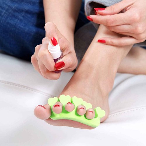 FOMIYES 100 Pairs Disposable soft toe separators silicone toe spacers foam toe stretcher Toe Separators Soft
