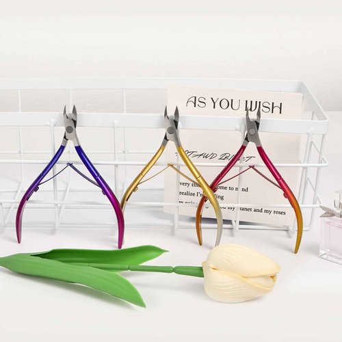 Cmetta Cuticle Nipper, Polished Coated Durable Trimmer, Nail Clipper with Fine Edge, Comfort Grip Cuticle Cutter and Remover Tool Kit for Nail Care (Yellow 1-PACK)
