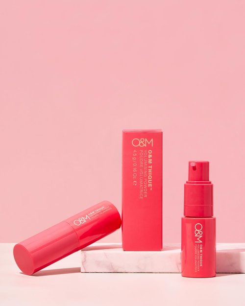 O&M Thique Volumising Powder, Root Lifting Texture Powder, Hair Volume Boost for Women & Men, Dry Styling Formula, Volumizer for Fine Strands, Airless Pump Design, Professional Hair Products, 4.5g