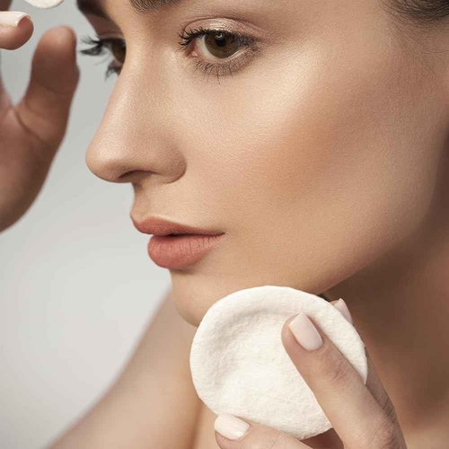CERA DI CUPRA Rosa Face Cream Moisturizer for Dry Skin - Nourishing and Protective Formula with Virgin Beeswax (3.4 Fl Oz / 100 ml)