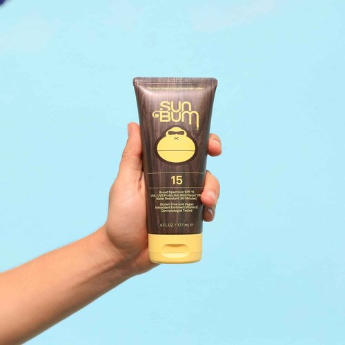 Sun Bum Original Moisturizing Sunscreen Lotion, SPF 15, 6 oz. Tube, 1 Count, Broad Spectrum UVA/UVB Protection, Paraben Free, Gluten Free, Vegan