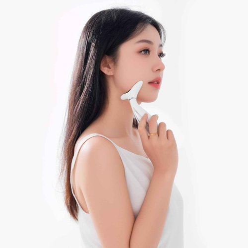 Sveekery 3-in-1 Facial Sculptor with Red Light Therapy, Microcurrent & Vibration Massager, Portable Anti-Aging Device for Face and Neck Care, Wrinkle Reducer Face Lift Tool (White)