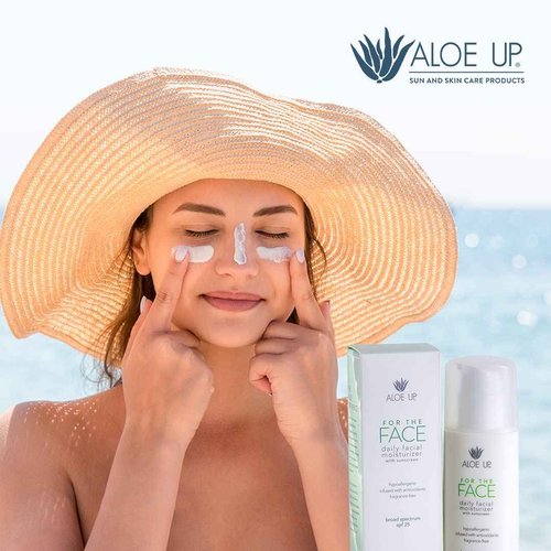 Aloe Up For the Face Daily Moisturizer with SPF 25 Sunscreen - Alcohol-Free Broad Spectrum Facial Lotion With Aloe Vera Gel - Dries Fast - Reef Friendly - For All Skin Types - Fragrance-Free - 1.7 Oz