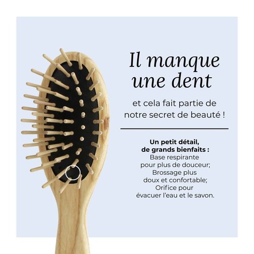 TEK – Small Oval Wooden Hair Brush with Short Rounded Pins in Natural Ash Wood, Handmade in Italy – Ideal for Styling and Detangling Fine or Delicate Hair – Compact and Travel-Friendly