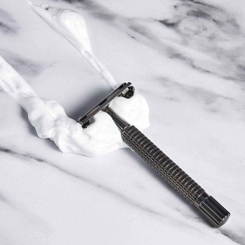 TTO Double Edge Safety Razor Long Handle with Razor Stand and 10 Blades + Mini Cleaning Brush Manual Wet Shaving Gift Set
