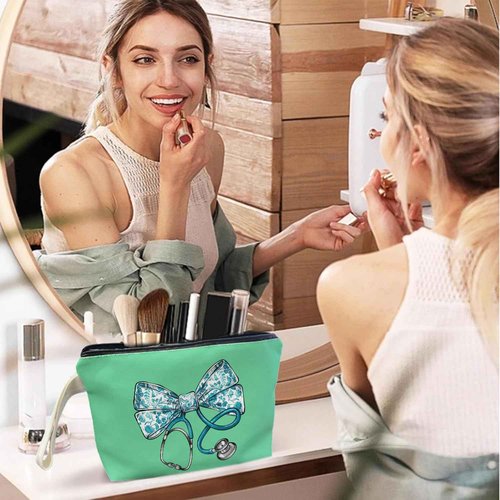 SQQCMM Chinoiserie Bow Stethoscope Nurse Green Makeup Bag - Trendy Nurse Themed Gifts for Girls Mom Women, Bow Stethoscope Nurse Cosmetic Bag, Nursing Student Gifts, Canvas Zipper Makeup Bag