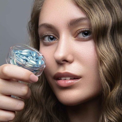 ARTDECO Hyaluronic Hydra Caps - Moisturizing Anti-Wrinkle Hyaluronic Acid Concentrate - Hydrating Face Cream in Capsule Form - Plumps Wrinkles from within - Facial Skin Care Products - 21pcs