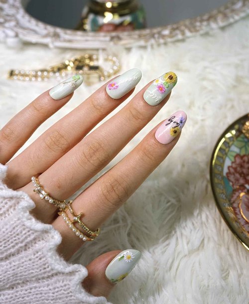 Beaolata Flower Nail Stickers for Nail Art - 3 Sheets 5D Embossed Iridescent Floral Trio Leaf Plant Designs Self-Adhesive Nail Decals for Women Manicure Salon Nails Art Decoration