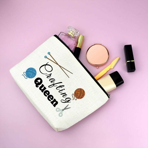 Mxrymvu Crafting Gifts for Women Makeup Bag Craft Lover Gifts Sewing Gift for Women Crafting Queen Cosmetic Bag Crafter Gift Ideas Christmas Birthday Present for Friend Girls Her Travel Pouch