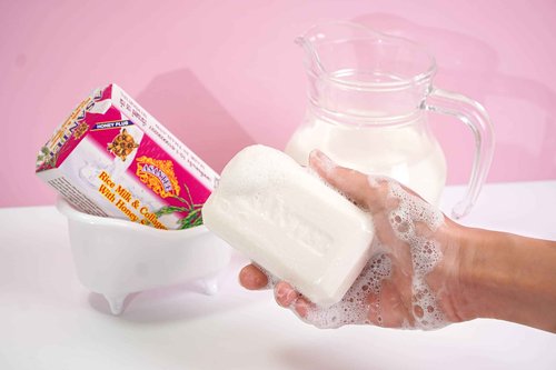 ASANTEE Rice Milk with Collagen and Honey Body Soap 125 g. (Pack of 3)