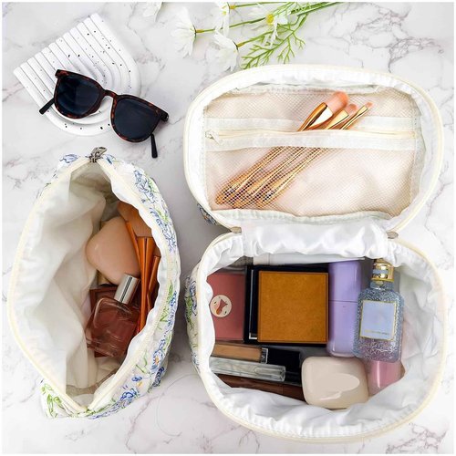 RSRSLEII 3 Pcs Quilted Cotton Makeup Pouch, Coquette Floral Quilted Toiletry Makeup Bag for Women and Girls, Aesthetic Travel Organized Cosmetic Bags(03Bear Pattern)
