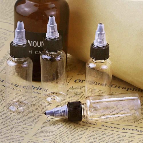 ISUSSER Pack of 40 PCS Clear Refillable Empty Plastic Squeeze Bottle with Black Twist Top Caps, 1oz/30ml