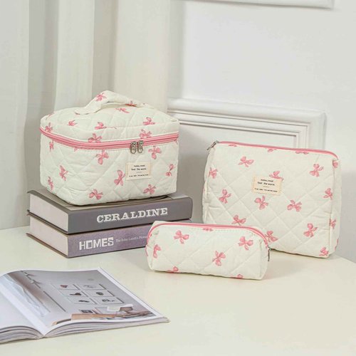 RSRSLEII 3Pcs Large Cotton Quilted Makeup Bag Set, Cute Coquette Floral Cotton Cosmetic Bag with Bows, Aesthetic Travel Organized Toiletry Bags for Women Girls（01White Pink）