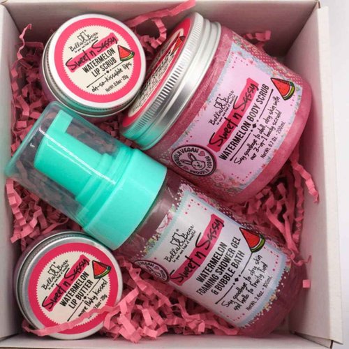 Bella & Bear Sweet 'n; Sassy MIdi Bath & Body Gift Set with Foaming Shower Gel & Bubble Bath, Body Scrub & Lip Scrub and Lip Butter. Great Gifts for Women Birthdays, Girlfriends, Bridesmaids