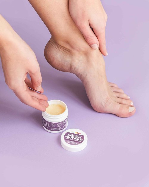 ZenToes Moisturizing Heel Socks with Natural Hydrating Foot Balm Bundle - Home Pedicure Gift Set - Fuzzy Pink Kit