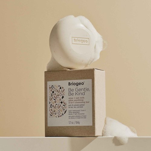 Briogeo Be Gentle, Be Kind Aloe + Oat Milk Ultra Soothing 3-in-1 Cleansing Bar, 2% Colloidal Oatmeal, Hypoallergenic and Dermatologist-Approved, Fragrance Free, Vegan, Cruelty-Free, 3.7 oz