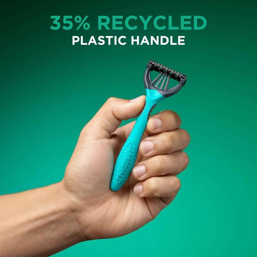 Wilkinson Sword Xtreme 3 Sensitive, Pack of 8 + 4 Disposable Razors with a Lubricating Band of Vitamin E and Aloe Vera, Optimal for Facial Care and Softness