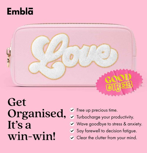 LOVE Valentine Makeup Bag Travel Cosmetics Pouch and Toiletry Bag, Nylon Zipper Pouch Purse, Cute Make Up Organizer Storage Tote for Women Girls, Travel Skincare Case, Small Makeup Bags, Flamingo