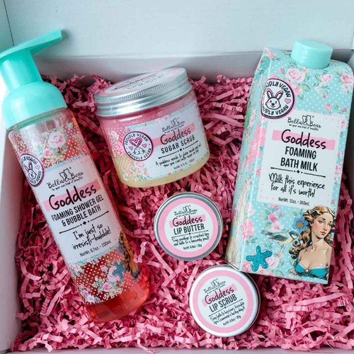 Bella & Bear Goddess Mega Bath & Body Gift Set with Foaming Shower Gel & Bubble Bath, Bath Milk, Body Scrub & Lip Scrub and Lip Butter - Gift for Women