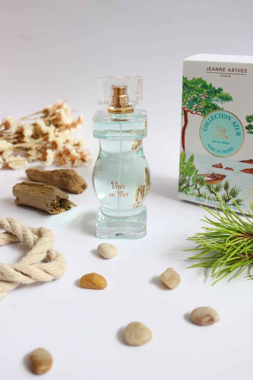 Jeanne Arthes, FRENCH WAY OF LIFE, Collection Azur, Virée en mer Eau de Parfum, Spray perfume for women, Fresh & Floral, Notes of Lemon Zest, Lily of the Valley, Peach, Made in France, 3.38 Fl.oz