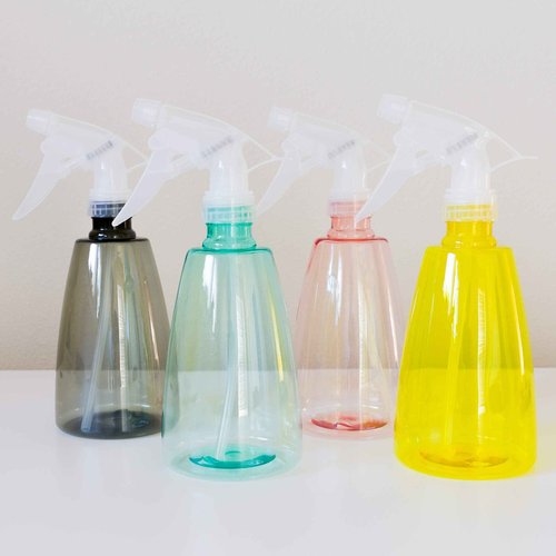 Youngever 6 Pack 16 Ounce Empty Plastic Spray Bottles, Spray Bottles for Hair and Cleaning Solutions in 6 Colors