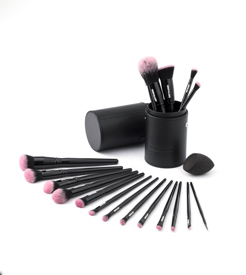 SHOPiiLAND 18-Piece Vegan Makeup Brush Set – Black & Pink Case, Soft Synthetic Bristles, Cruelty-Free, Ideal for Liquid, Powder, Cream & Bronzer; Includes Kabuki, Blender, Blush & Eyeshadow Brushes