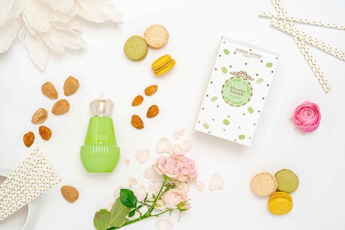 Jeanne Arthes - FRENCH WAY OF LIFE, Tea Time à Paris, Macaron Amande Eau de Parfum, Spray perfume for women, Fruity Floral Scent, Notes of Almond, Prune, Made in France, 3.38 Fl.oz