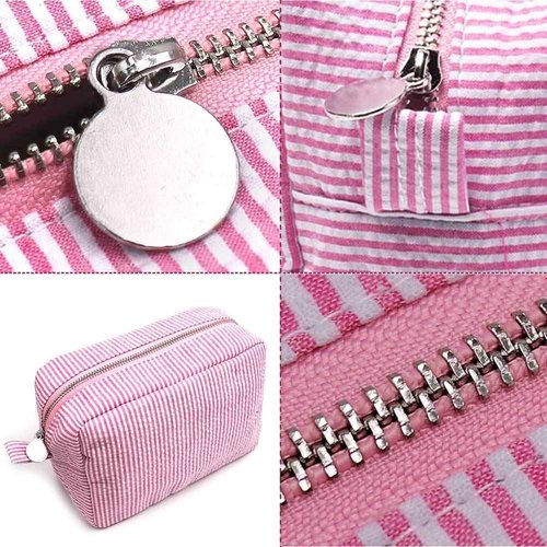 Seersucker Cosmetic Bag, Large Makeup Pouch Travel Toiletry Case with Zipper Closure Seersucker Cosmetic Organizer for Women Girls