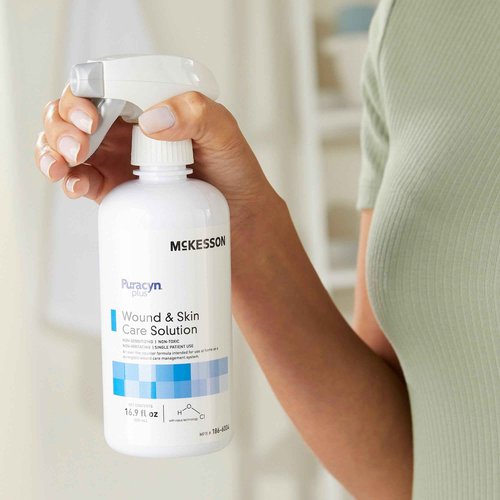 McKesson Puracyn Plus Wound Care Cleanser Spray, 16.9 oz [1 Count] First Aid Wash Solution for Minor Injuries, Cuts, Burns, Scrapes, Sores, Alcohol-Free