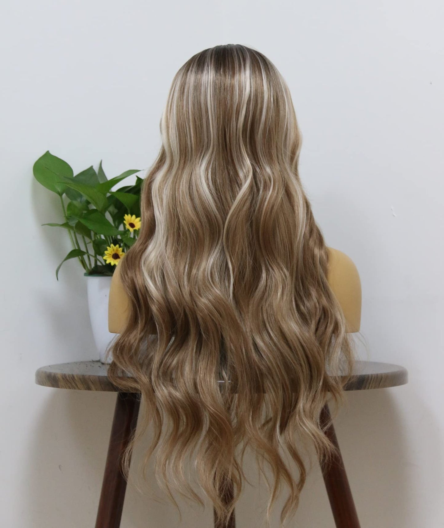 MSMYRNS Body Wave Synthetic Wig Highlight Brown and Platinum Blonde Mixed Colorful Wig with Dark Roots Ombre Lace Front Wig For Girls Heat Resistant Fibers Long Wavy Curly Hair