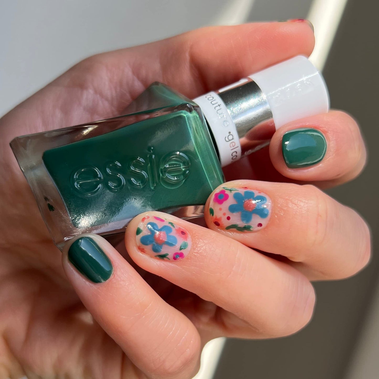 essie Gel Couture Longwear Nail Polish Set, Green, Invest In Style + Gel-like Shiny Top Coat 0.46 fl oz each