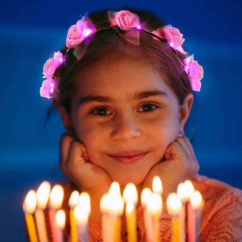 Chumia 50 Pcs LED Flower Crowns Headbands Light up Flower Hair Wreath Garlands Glowing Floral Headpiece for Halloween Girls Women Cosplay Holiday Wedding Party