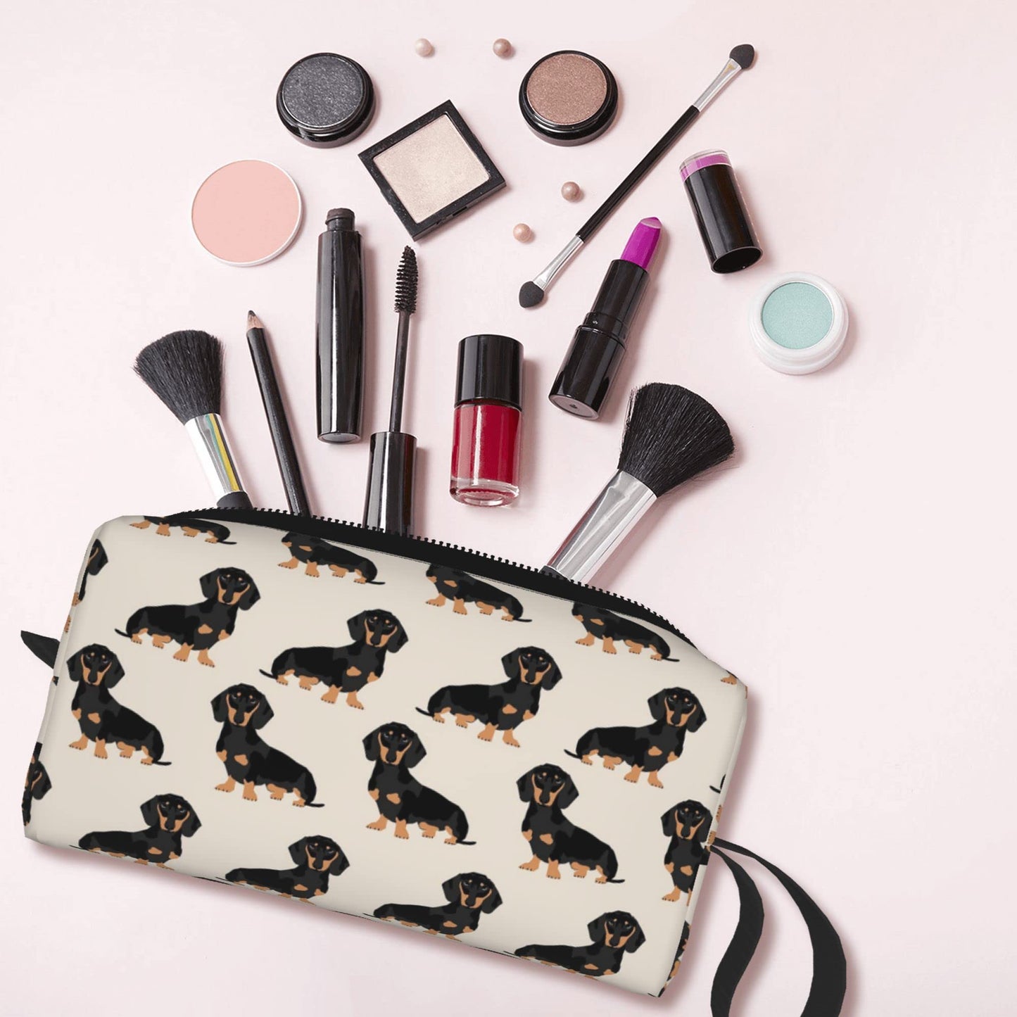 TOLUYOQU Doxie Dachshund Weiner Dog Makeup Bag Cosmetic Travel Bag Toiletry Organizer Pouch With Zipper For Women