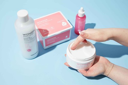 TONYMOLY Wonder Ceramide Mochi Collection Daily Face Mask Sheet, Hypoallergenic, Alcohol Free Korean Skincare Face Mask, 30 Sheets